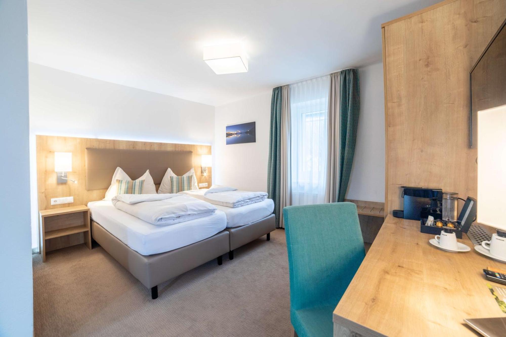 Hotel Bergkristall Mallnitz Bagian luar foto