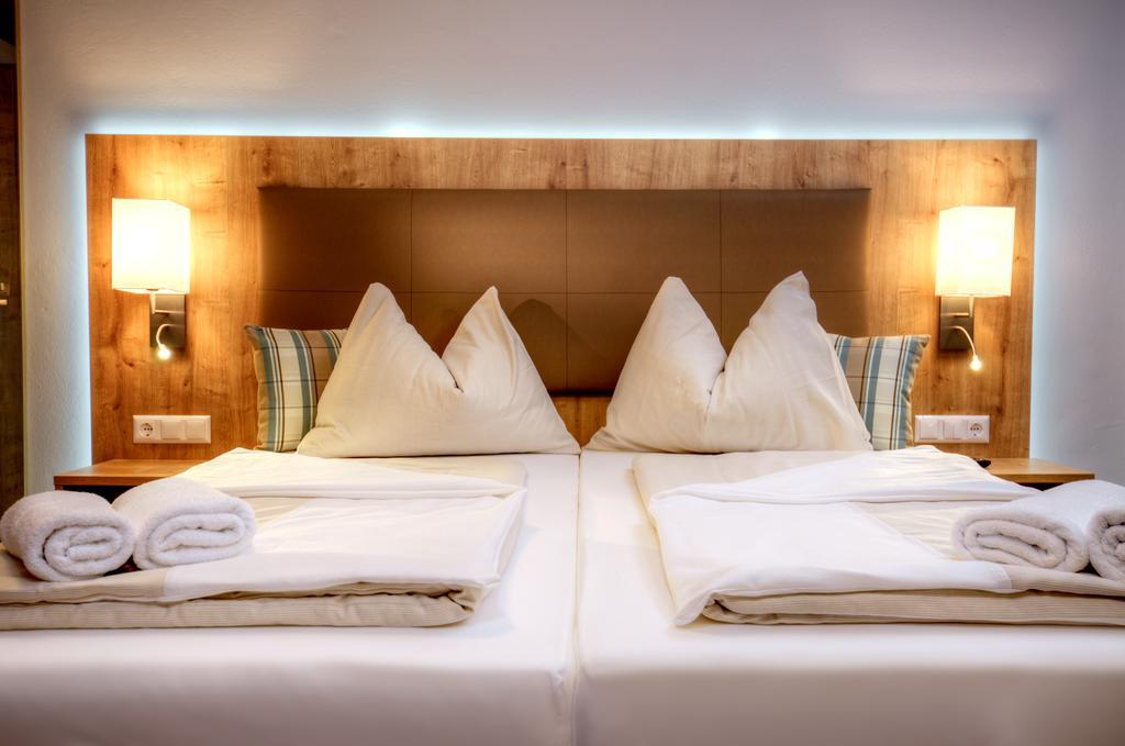 Hotel Bergkristall Mallnitz Bagian luar foto