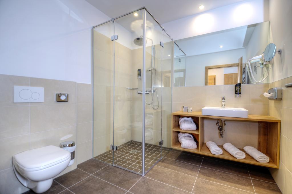 Hotel Bergkristall Mallnitz Bagian luar foto