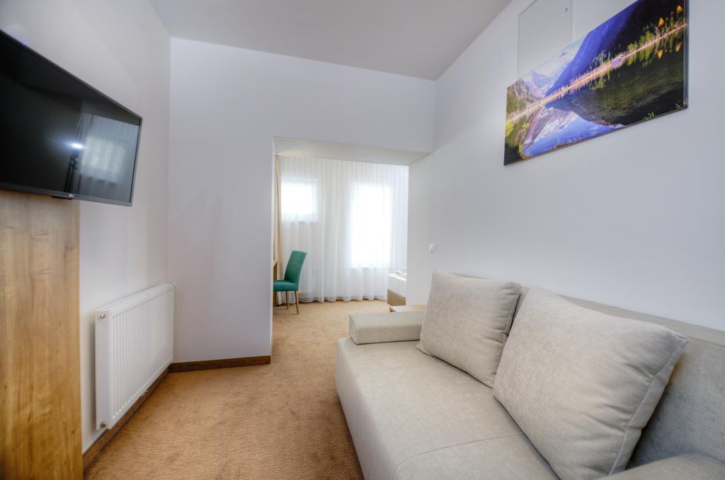 Hotel Bergkristall Mallnitz Bagian luar foto